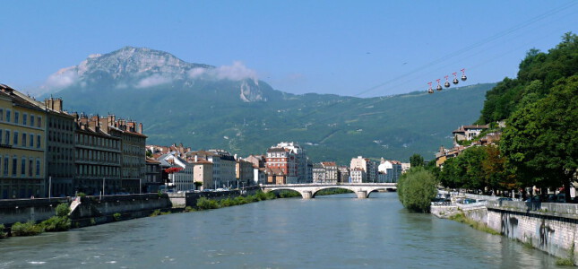 Die Isère und … da hinten geht's gleich hoch!