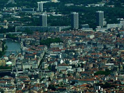 … alte und neue Stadt